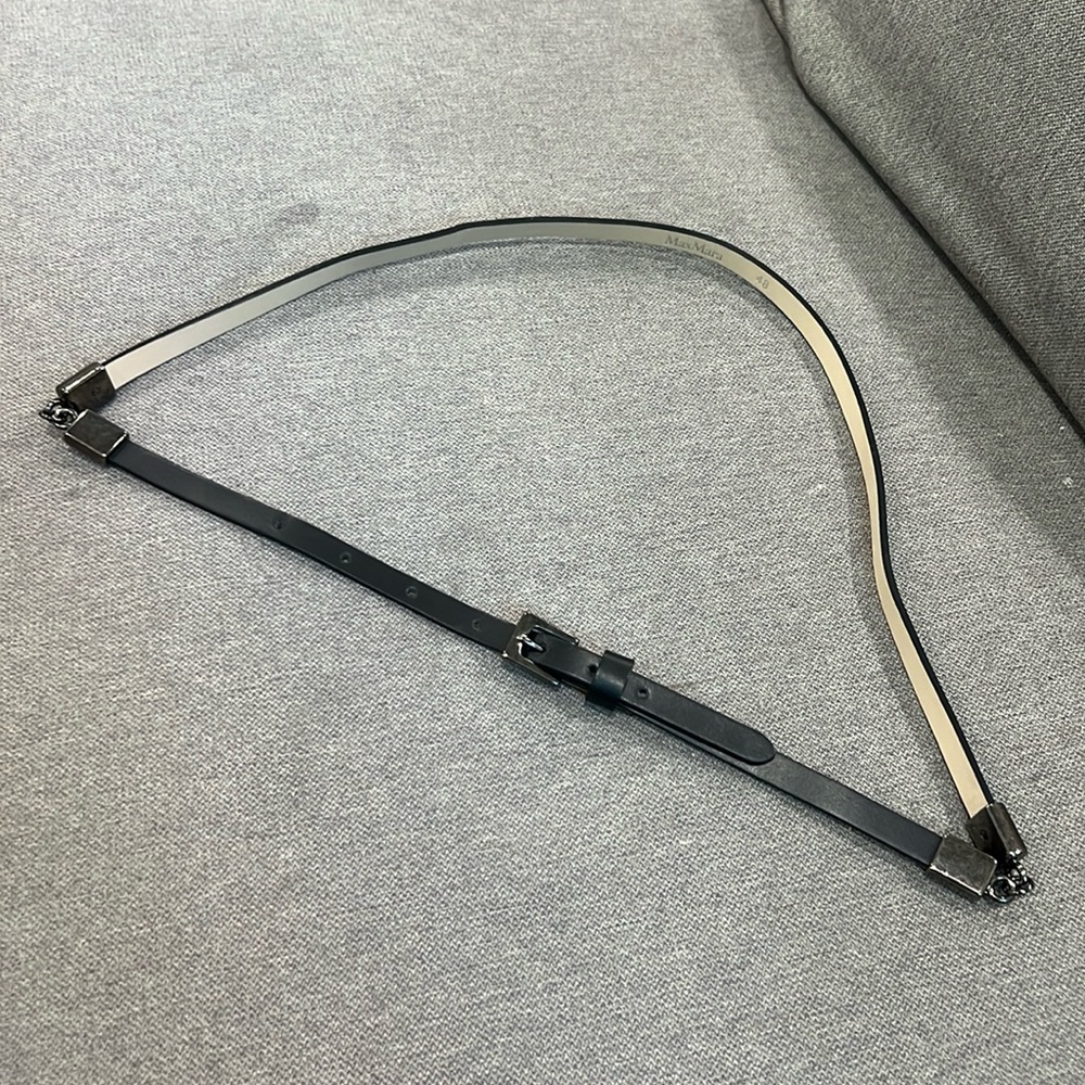 MaxMara skinny belt size 48